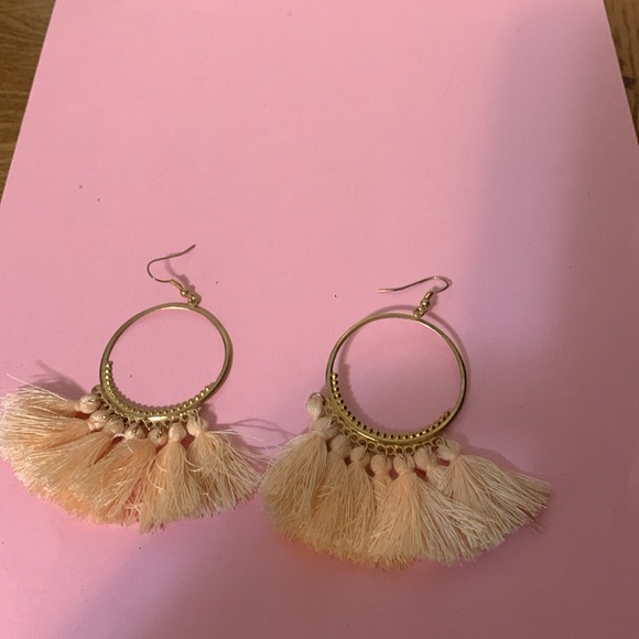 Beautiful earrings, pretty in pink - Picture 4 of 5